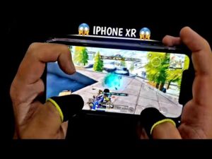 IPHONE XR 😱 BETTER THAN IPHONE 14 PRO MAX? | PUBG MOBILE BEST 4-FINGERS CLAW + GYRO HANDCAM GAMEPLAY